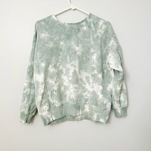 Cute green and white tie-dye crewneck